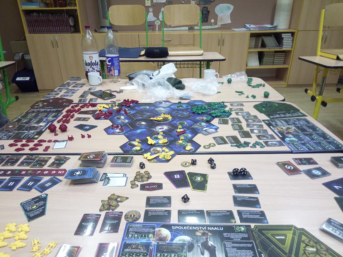 hra Twilight Imperium IV